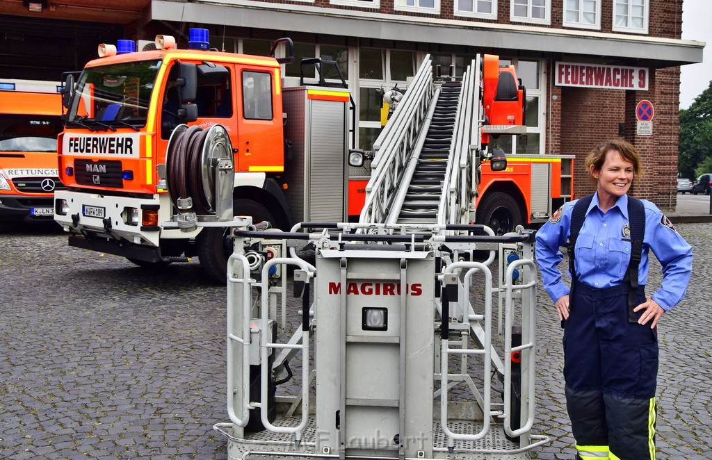Feuerwehrfrau aus Indianapolis zu Besuch in Colonia 2016 P178.jpg - Miklos Laubert